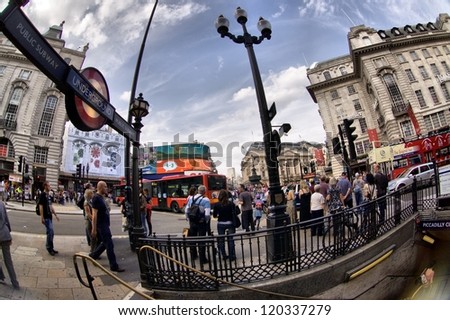 LONDON-MAY 28:People and traffic in Picadilly Circus May 28,2012 in London.A famous public space in London\'s West End,it was built in 1819 to join Regent Street with the shopping street of Picadilly