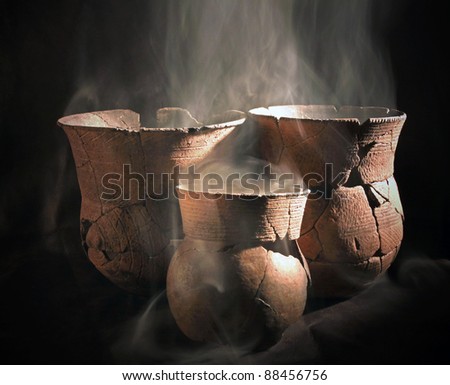 Ancient pottery in smoke / Ancient \'Dream / Using smoke to talk to our ancient ones