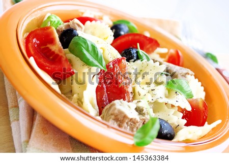 Salad with tuna,pasta and tomatoes