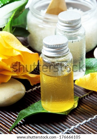 Spa Essences, Flower Aromateraphy Oil Essences in Bottles