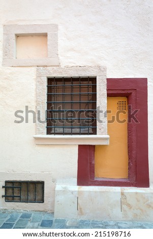 Art deco style wall with square windows