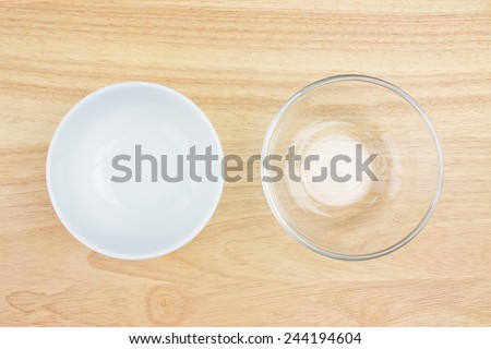 empty bowl on wooden table