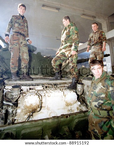 ZUNOVNICA,  BOSNIA, 12 DECEMBER 1997 - Former United States military officers, under contract from L-3 MPRI,  train Bosnian and Croatian  soldiers at a joint operations center in Bosnia.