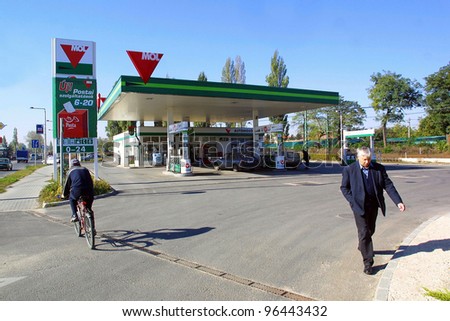 KISTARCSA, HUNGARY - OCTOBER 13: A Hungarian MOL gas station. MOL is Central Europe\'s largest oil and natural gas retailer and wholesaler on October 13, 2003 in Kistarcsa, Hungary
