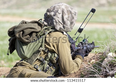 Israel Defense Forces - Paratroopers brigade during training