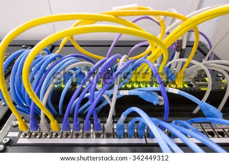 Network cables connected to the server - Switch and cable in data center