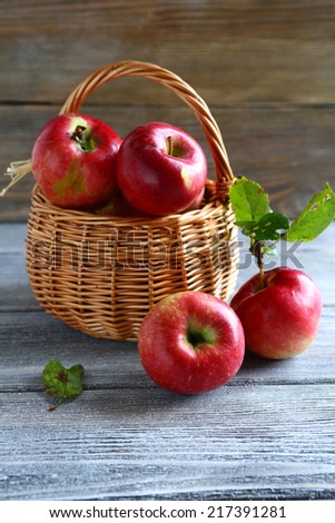 Sweet apples in a basket, healthy food