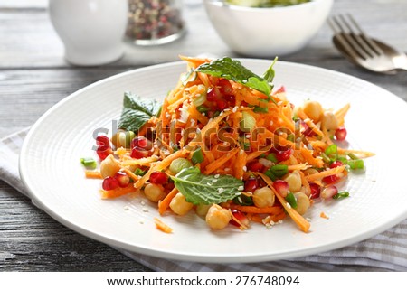 Salad with carrots and chickpeas, food