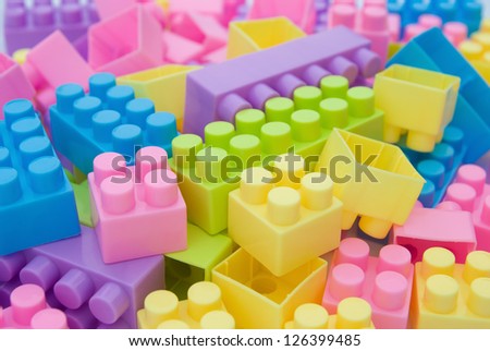 different color toy bricks