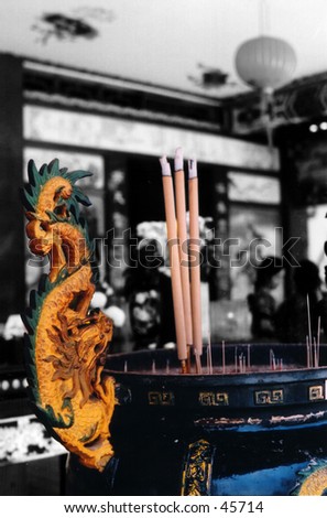Color cut-out version of the dragon-crafted incense urn at a Chinese temple (work path included)
