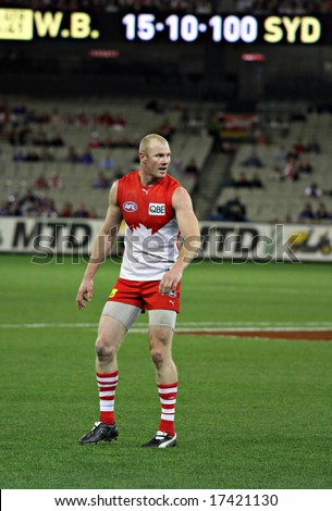 MELBOURNE - SEPTEMBER 12: Barry Hall is frustrated as the Swans lose the AFL second semi final - Western Bulldogs vs Sydney Swans, September 2008