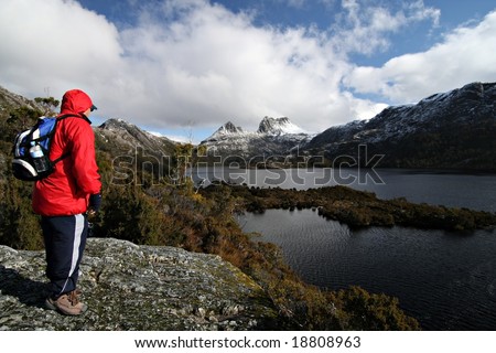 Hiker at Tasmania\'s Cradle Mountain and Dove Lake