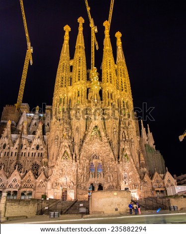 BARCELONA, SPAIN - NOVEMBER 09: Night view of Sagrada Familia church on November 09, 2013 in Barcelona. Construction of the temple had begun in 1882 and to be finished in 2026