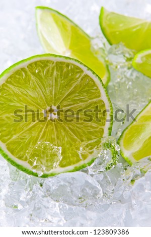 lime pieces and ice, focus on a center.