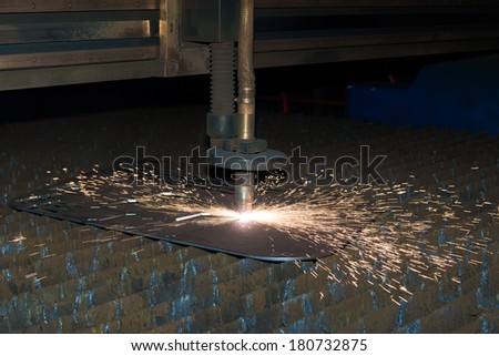 Image of plasma cutting with marks of rust everywhere