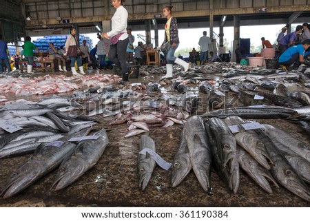 KOH CHANG, THAILAND - JANUARY 2  2015: Sell fish barracudas on a street market in Thailand