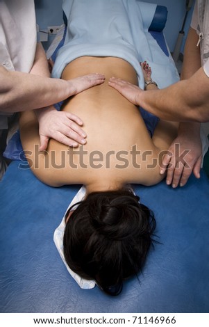 Back massage with four hands
