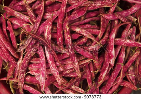 Pile of Roma beans. You don\'t eat the skins.
