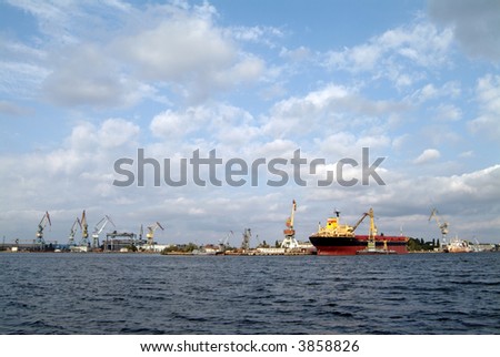 shipbuilding cranes. barge shipbuilding cranes. barge