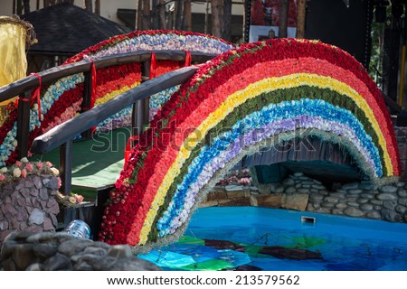 Miraculous bridge decorated with hundreds of colored roses is the lure for every person liked nice things