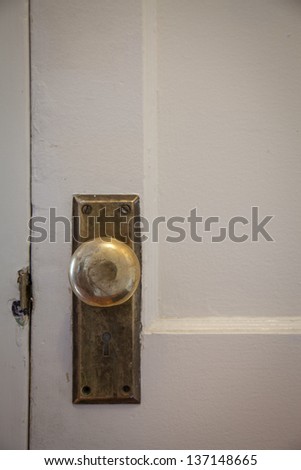 Vintage door handle closeup in color