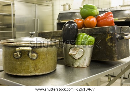 ware, ancient, antique, kitchen, chef, cooking, copper, vegetable, fruit, knife, cutting, pot, kettle.