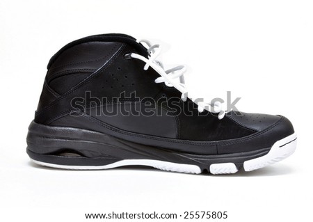Single basketball shoe