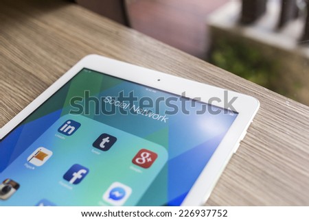 CHIANG MAI THAILAND OCTOBER 21 2014 All of popular social media icons on Apple ipad air tablet device screen CHIANG MAI THAILAND OCTOBER 21 2014 All of popular social media icons on Apple ipad air tablet device screen