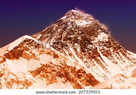 World\'s highest mountain, Mt Everest (8850m) in the Himalayas, Nepal