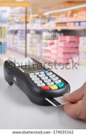 Credit card reader in action