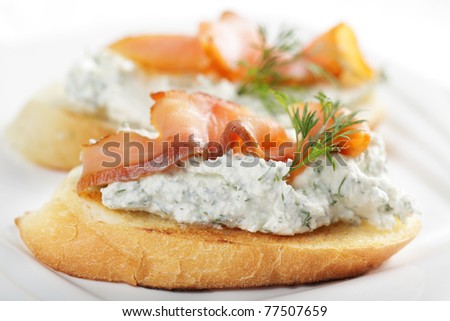 Bruschetta with soft cheese and smoked salmon