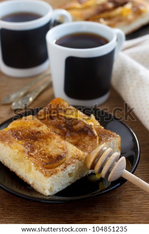 Apple and honey cake with coffee