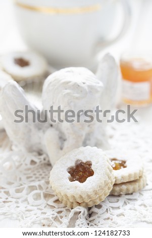 Linzer cookies with jam