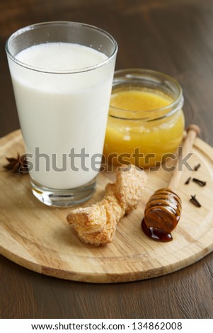 Warm milk with spices and honey