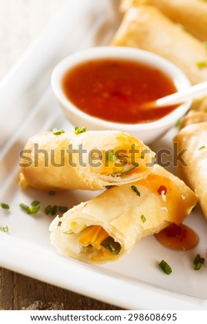 Spring rolls with sweet chili sauce