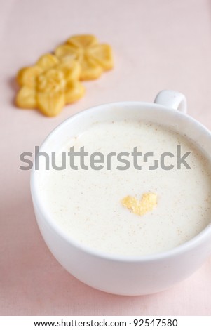 Hot milk drink with cocoa butter