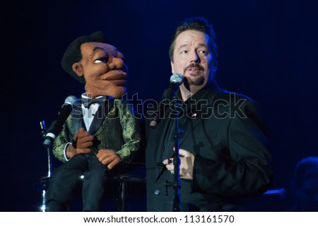 LINCOLN, CA - SEPT 15: AMG winner Terry Fator performs with Julius at Thunder Valley Casino Resort in Lincoln, California on September 15th, 2012