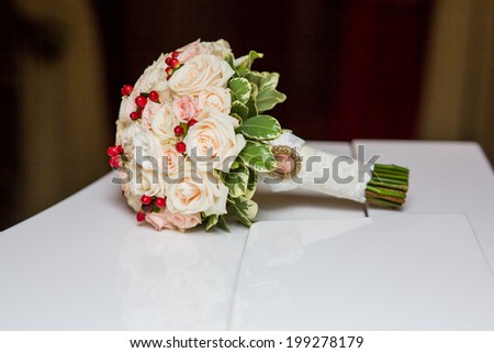 wedding flowers on the piano