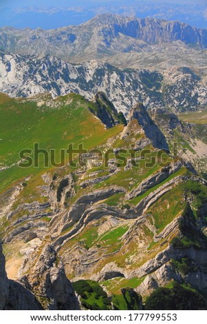 Irregular lines of erosion on the mountain side