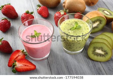 fruit smoothie strawberry and kiwi