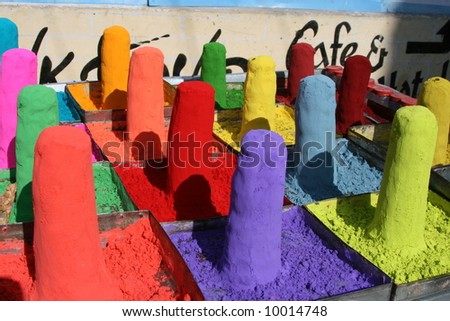 Colored powder for sale, India