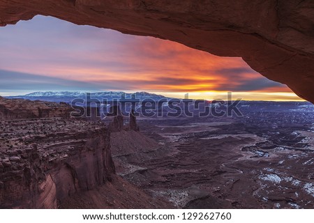 Sunrise at Mesa Arch in Canyonlands National Park, Utah, USA