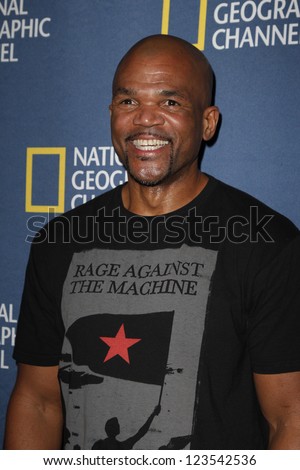 PASADENA - JAN 3: Darryl McDaniels, DMC of the show \'The 80s\' at the National Geographic Channels TCA party on January 3, 2013 at the Langham Hotel in Pasadena, California