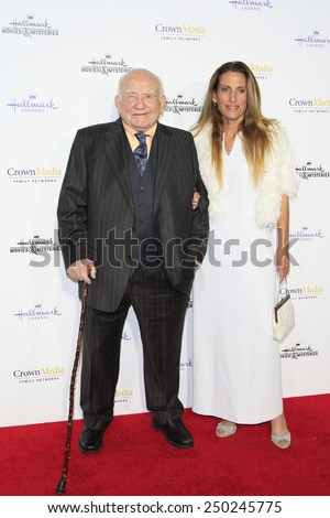 LOS ANGELES - JAN 8: Ed Asner, daughter Liza at the TCA Winter 2015 Event For Hallmark Channel and Hallmark Movies & Mysteries at Tournament House on January 8, 2015 in Pasadena, CA