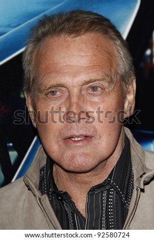 LOS ANGELES - MAR 22:  Lee Majors arriving at the Los Angeles HBO Premiere of \'His Way\' at Paramount Studios in Los Angeles, California on March 22, 2011.
