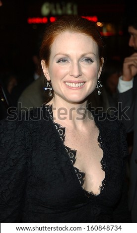 Julianne Moore at the premiere of THE FORGOTTEN at Loews Lincoln Square, September 21, 2004 in New York