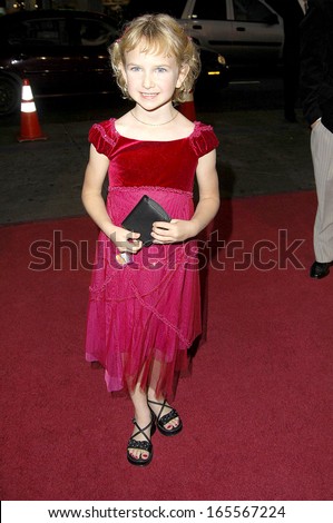 Elle Peterson at NORTH COUNTRY Premiere, Grauman\'s Chinese Theatre, Los Angeles, CA, October 10, 2005