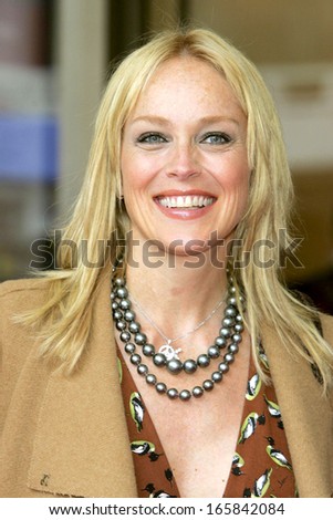 Sharon Stone at Redbook Magazine Mothers & Shakers Awards Luncheon, Avery Fisher Hall at Lincoln Center, New York, NY, September 20, 2005