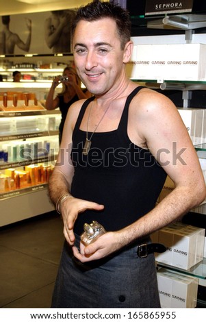 Alan Cumming at launch for his new perfume, CUMMING by Alan Cumming New Perfume Launch, at in-store appearance, Sephora Union Square, New York, June 24, 2005