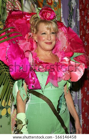Bette Midler at Bette Midler Hulaween Gala for New York Restoration Project, The Waldorf-Astoria Hotel, New York, NY, October 31, 2005